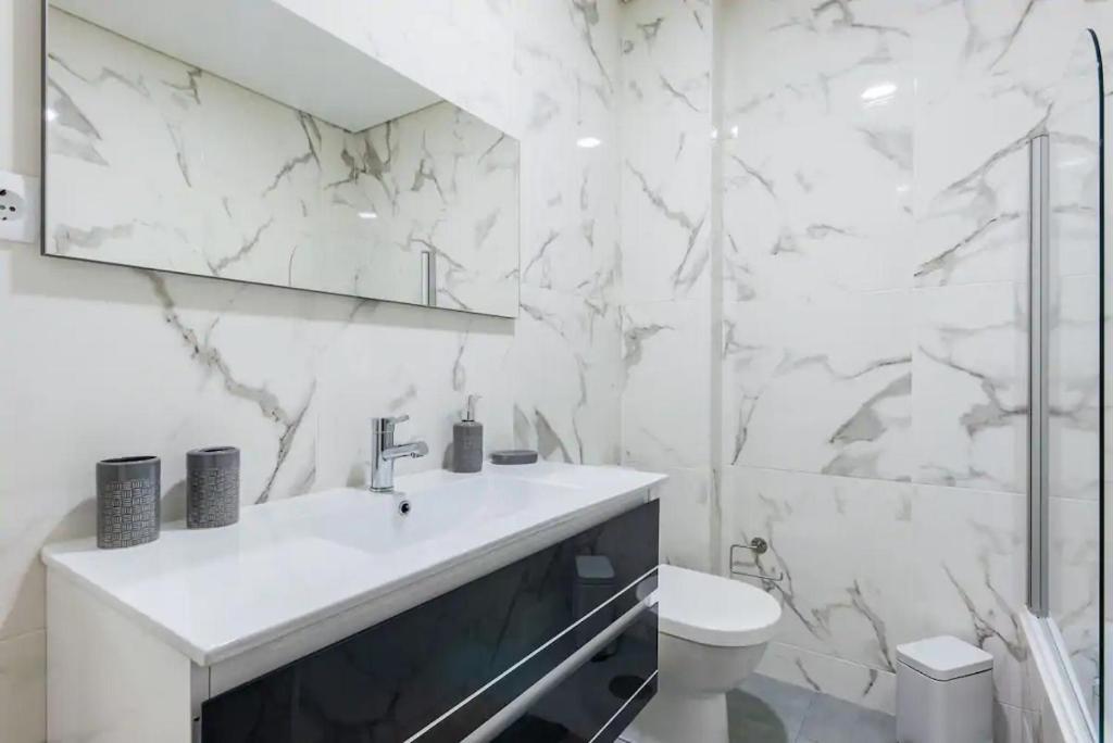 Imperial Apartment 1, 2 E 3 Брага Экстерьер фото